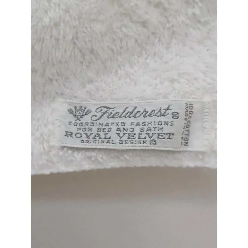Vtg Fieldcrest Bath‎ Towel Fringe 100% Cotton Royal Velvet 27x48” Floral Cottage - Picture 6 of 6